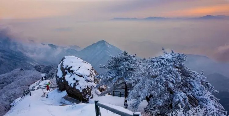 湖北省内唯一可以滑雪泡温泉的宝藏小县城一到冬天简直美翻